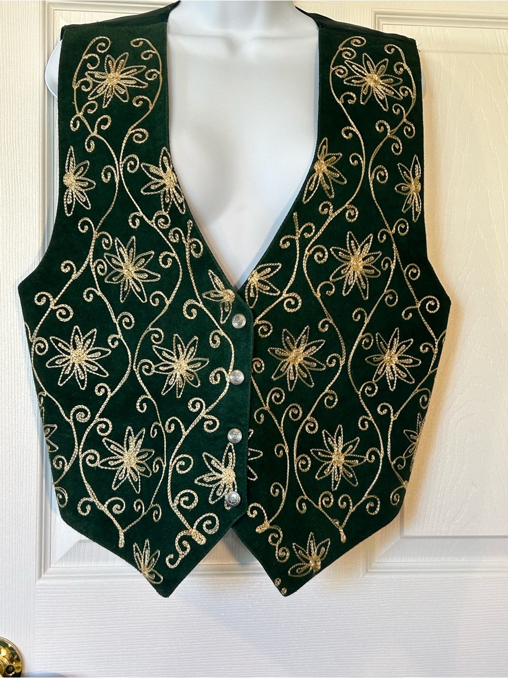 Cheyenne Autumn Embroidered Green Leather Vest Gold Floral Accents Size Medium